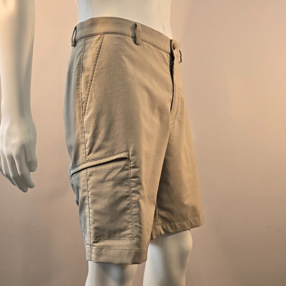 Greg Norman Mens Shorts Size 36 Stone Beige Color Pockets